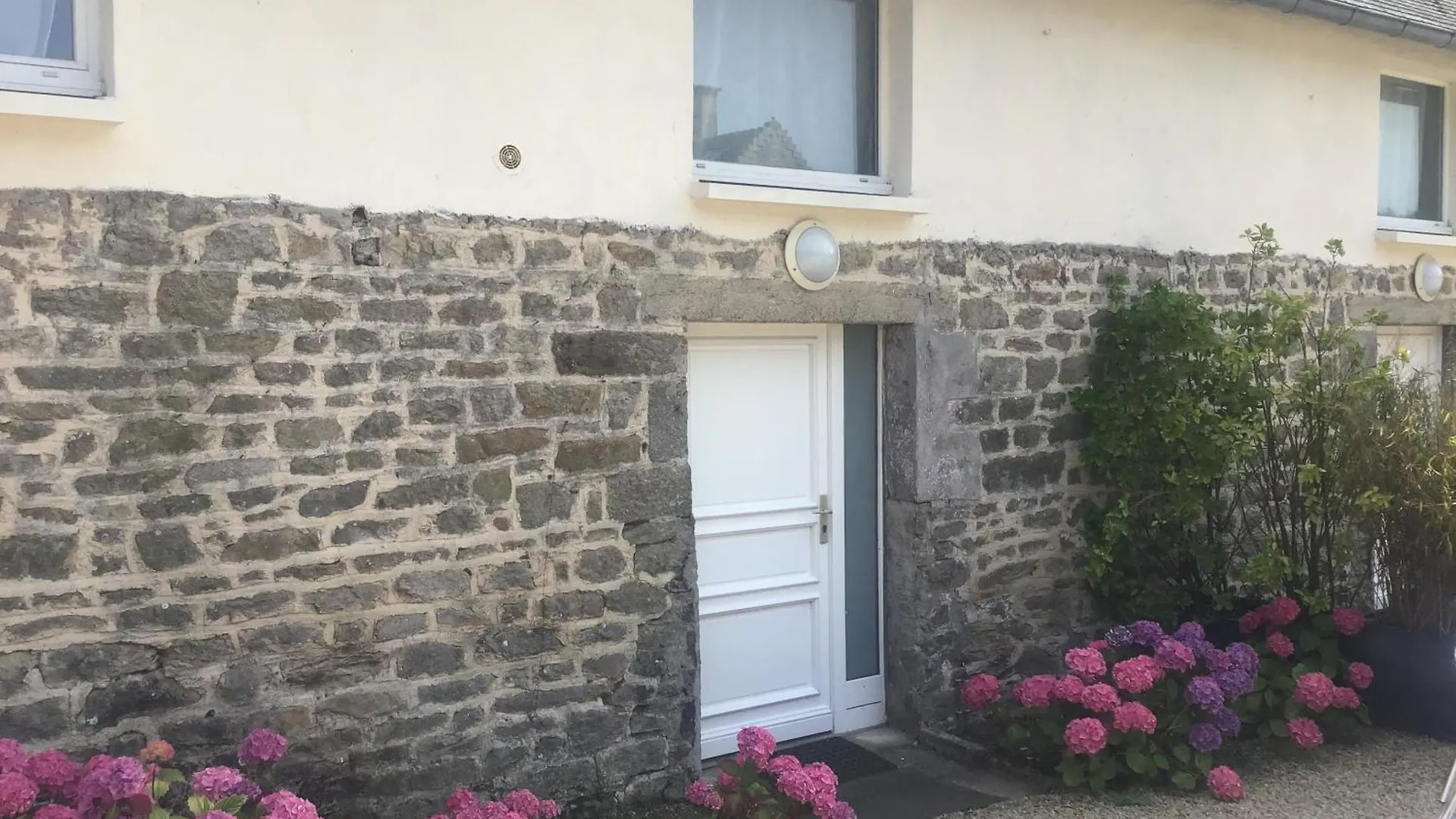 Tatil Evi Maison Cosy Avec Exterieur Et Piscine Partagee Mespaul
