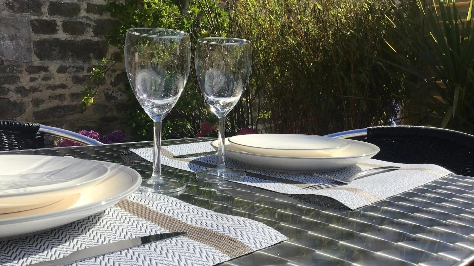Maison Cosy Avec Exterieur Et Piscine Partagee Mespaul